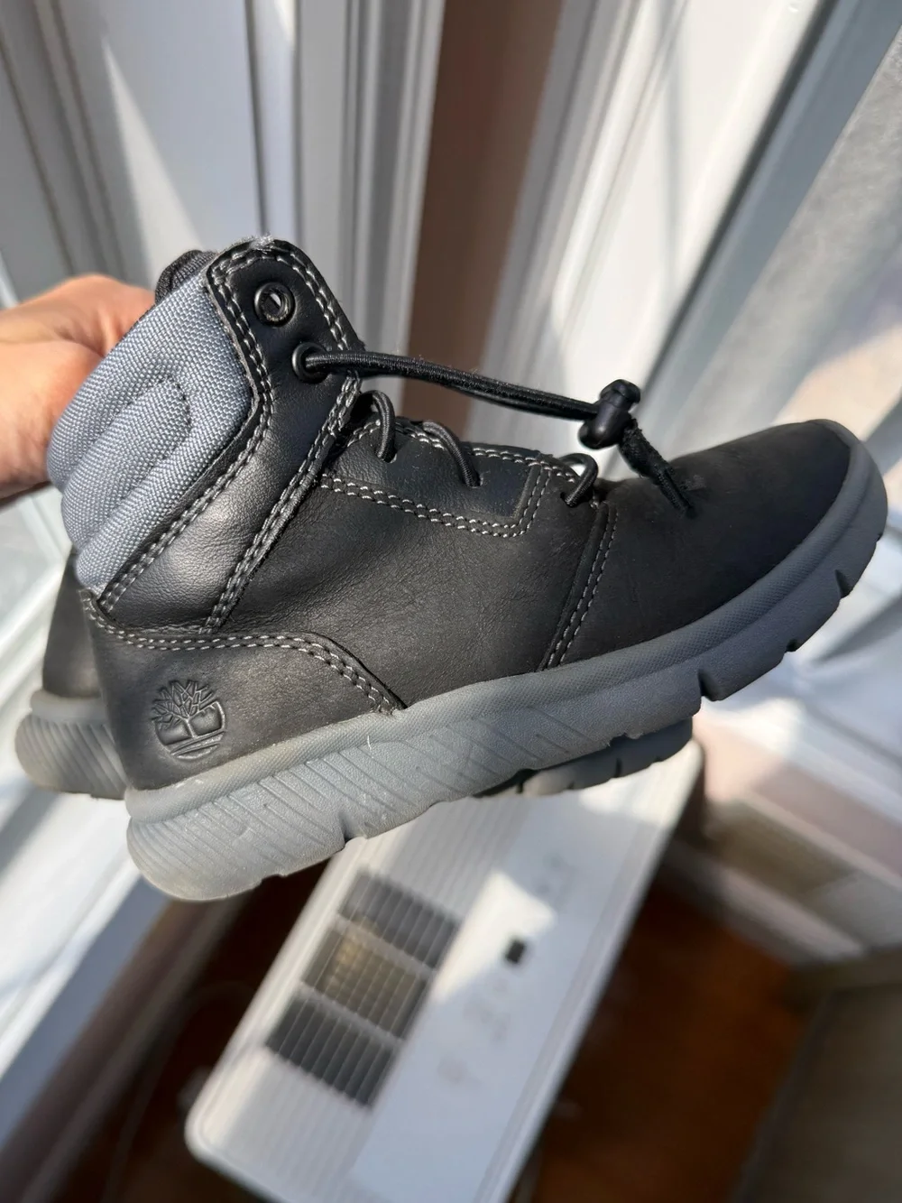 SIZE 10 KIDS TIMBERLAND BOOTS